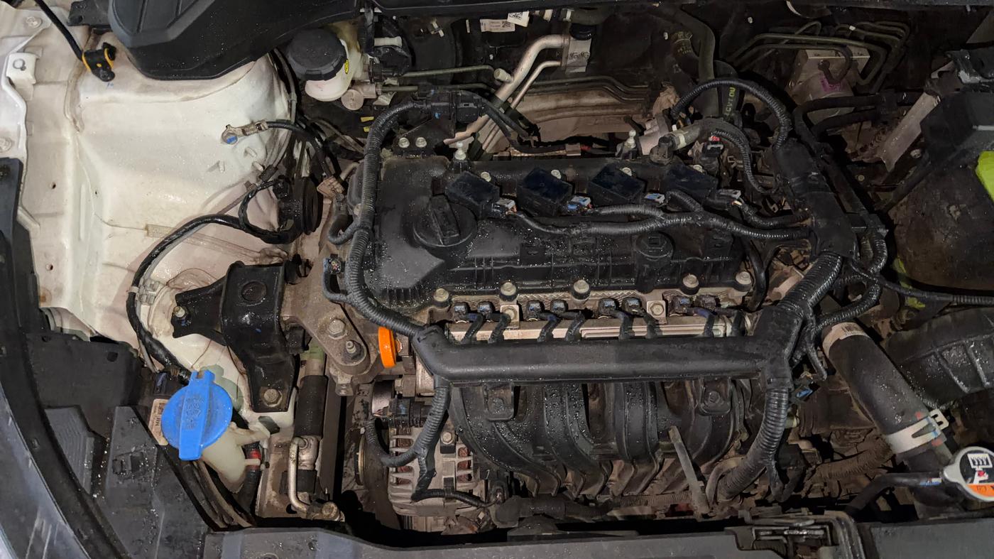 2022 Hyundai NEW I20 ASTA (O) 1.2 AT, Petrol, Automatic, 35,060 km, Engine View - Right