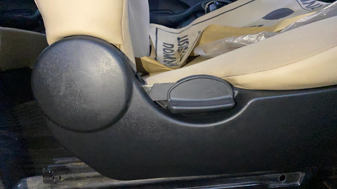 2015 Tata Indigo ECS LS TDI, Diesel, Manual, 96,310 km, Driver Side Adjustment Panel