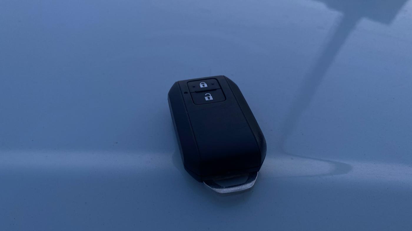 2023 Maruti Grand Vitara DELTA SMART HYBRID, Petrol, Manual, 79,466 km, Key Close Up