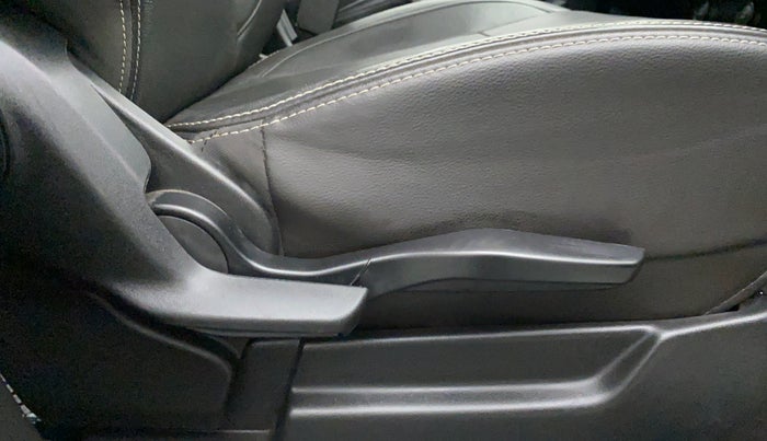 2020 Maruti XL6 ALPHA AT SHVS, Petrol, Automatic, 10,817 km, Driver Side Adjustment Panel