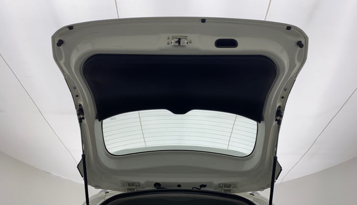 2020 Maruti XL6 ALPHA AT SHVS, Petrol, Automatic, 10,817 km, Boot Door Open