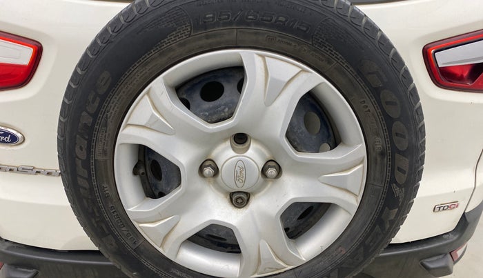 2013 Ford Ecosport AMBIENTE 1.5L DIESEL, Diesel, Manual, 1,16,652 km, Spare Tyre