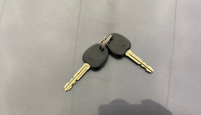 2015 Hyundai Eon ERA +, Petrol, Manual, 36,664 km, Key Close Up