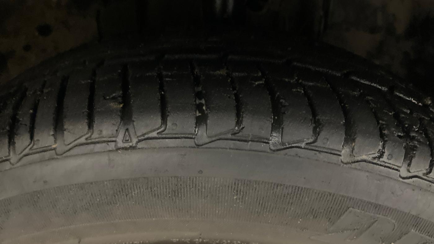 2021 Tata TIAGO NRG XZ AMT, Petrol, Automatic, 43,176 km, Right Front Tyre Tread