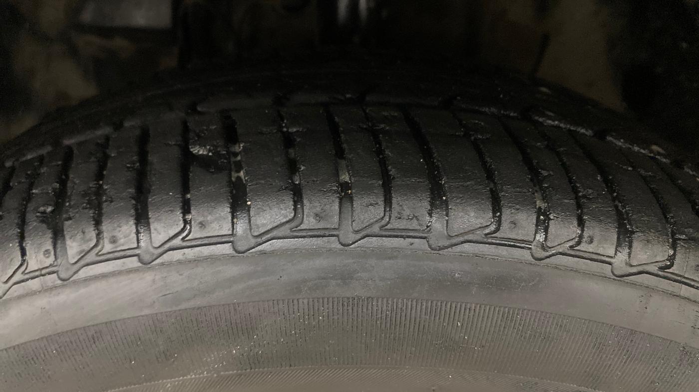 2021 Tata TIAGO NRG XZ AMT, Petrol, Automatic, 43,176 km, Left Front Tyre Tread