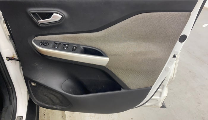 2021 Nissan MAGNITE XV MT, Petrol, Manual, 60,989 km, Driver Side Door Panels Control