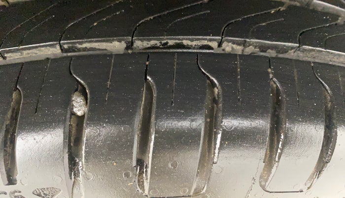 2021 Nissan MAGNITE XV MT, Petrol, Manual, 60,989 km, Left Rear Tyre Tread