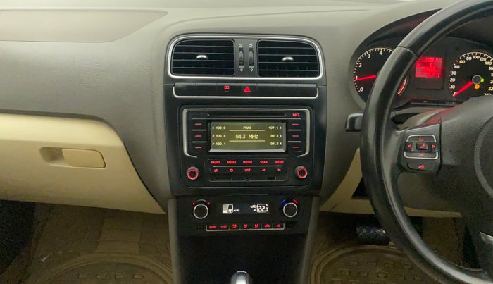 2013 Volkswagen Vento HIGHLINE PETROL AT, Petrol, Automatic, 69,996 km, Air Conditioner