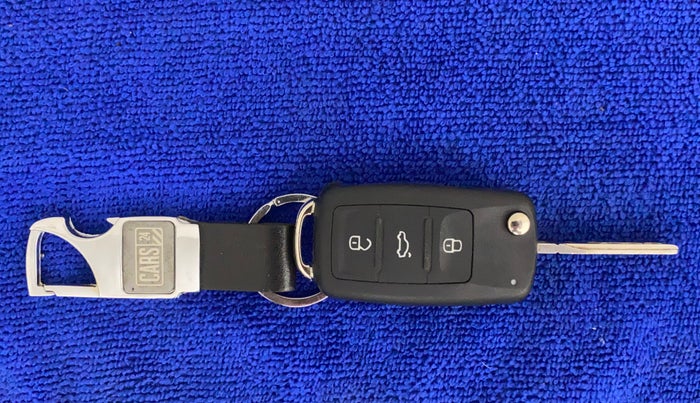 2013 Volkswagen Vento HIGHLINE PETROL AT, Petrol, Automatic, 69,996 km, Key Close Up