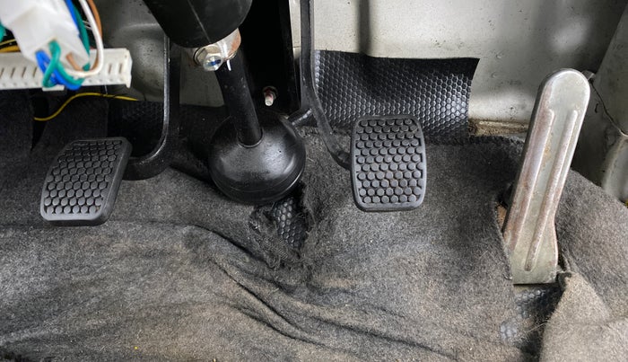 2017 Maruti OMNI E 8 STR, Petrol, Manual, 16,243 km, Pedals