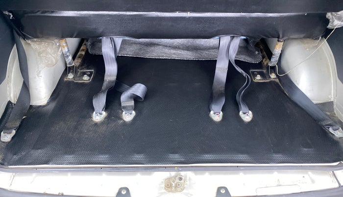 2017 Maruti OMNI E 8 STR, Petrol, Manual, 16,243 km, Boot Inside