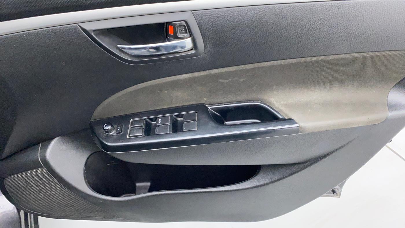 2017 Maruti Swift ZXI D, Petrol, Manual, 68,751 km, Driver Side Door Panels Control