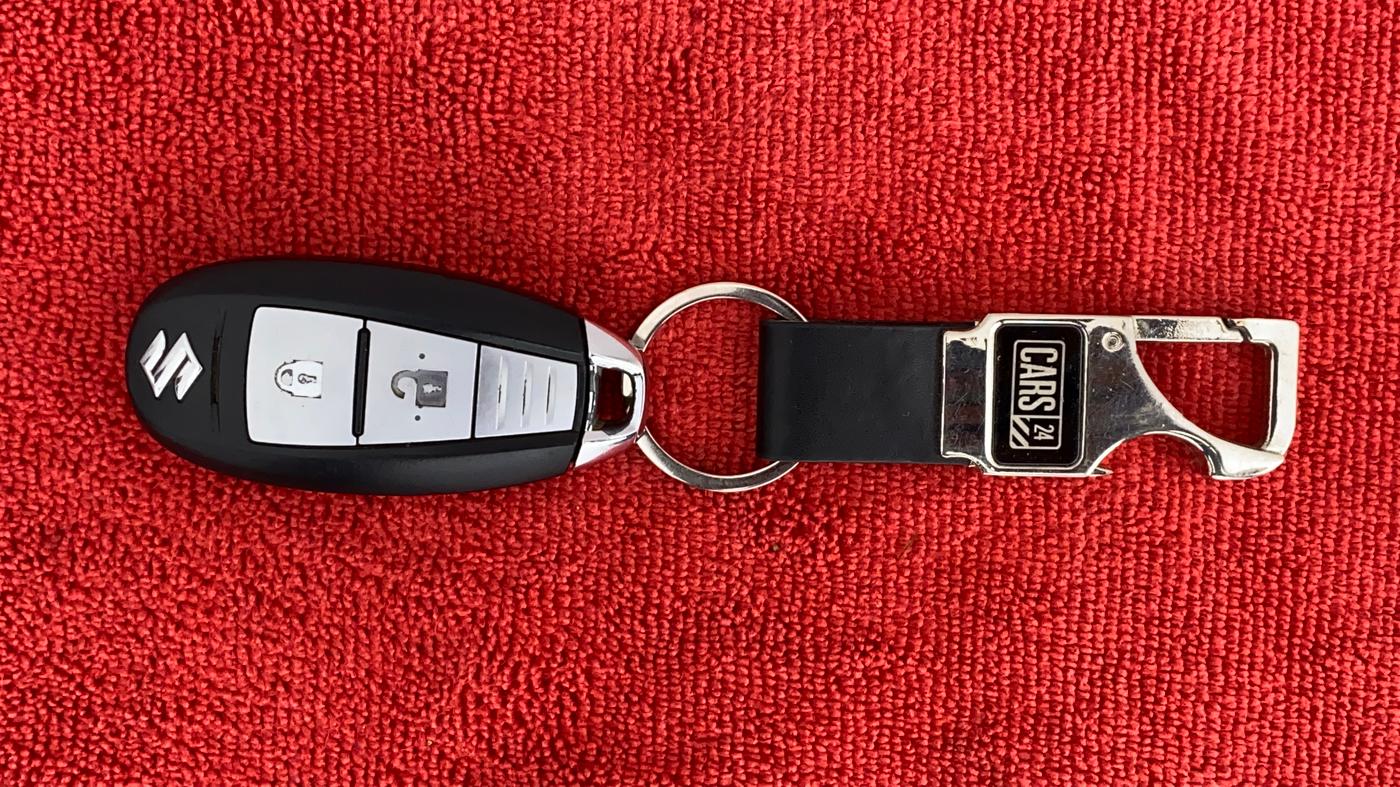 2017 Maruti Swift ZXI D, Petrol, Manual, 68,751 km, Key Close Up
