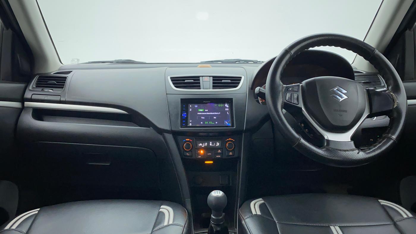 2017 Maruti Swift ZXI D, Petrol, Manual, 68,751 km, Dashboard