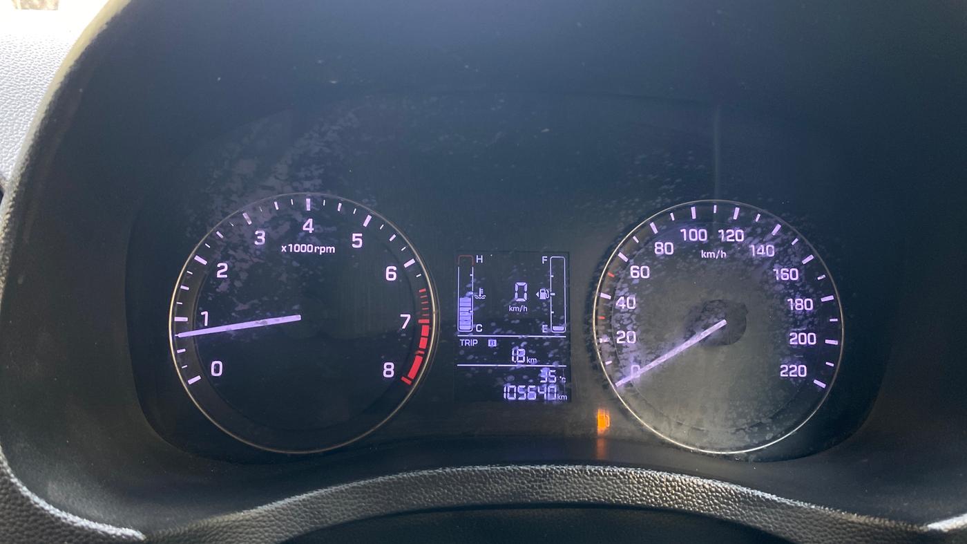 2016 Hyundai Creta SX PLUS  ANNIVERSARY EDITION 1.6 PETROL, Petrol, Manual, 1,05,639 km, Odometer Image