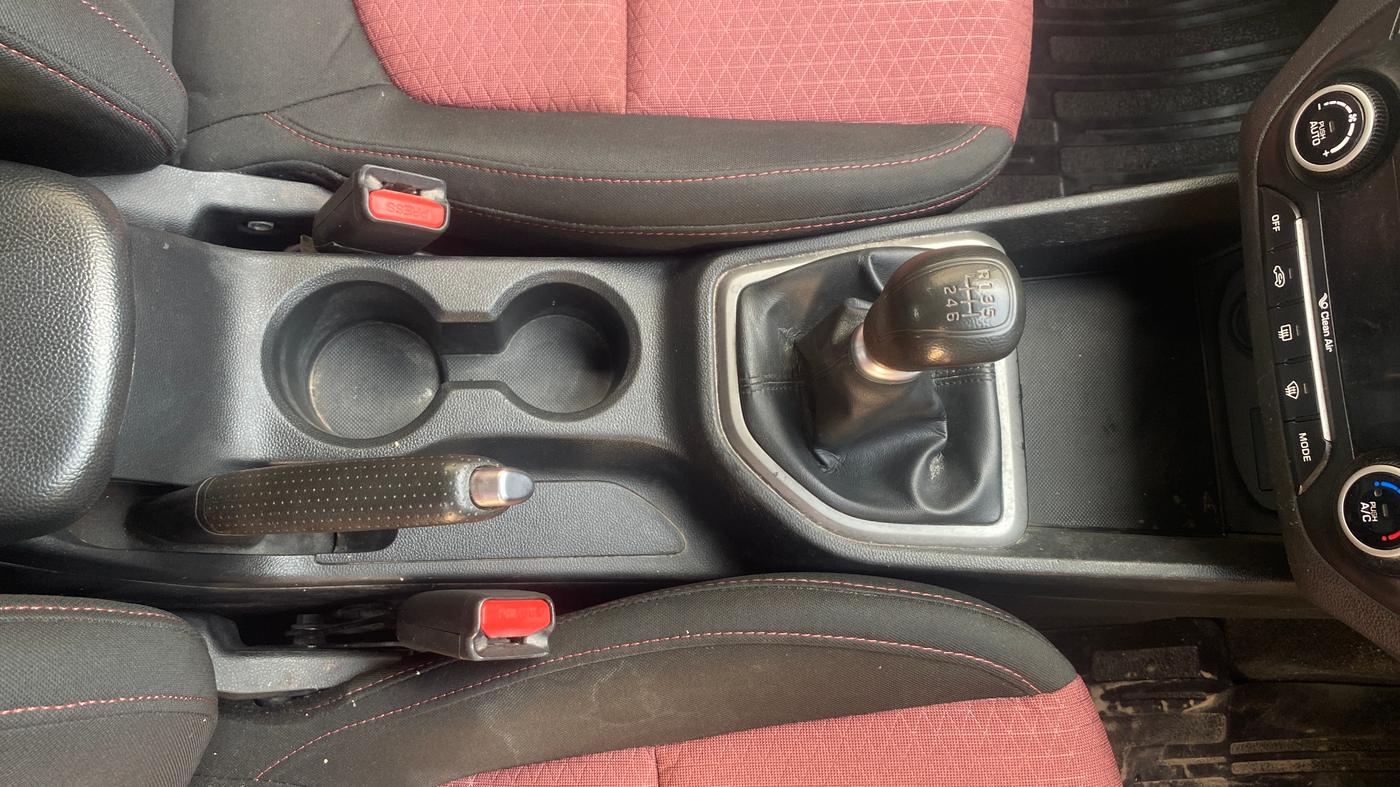 2016 Hyundai Creta SX PLUS  ANNIVERSARY EDITION 1.6 PETROL, Petrol, Manual, 1,05,639 km, Gear Lever