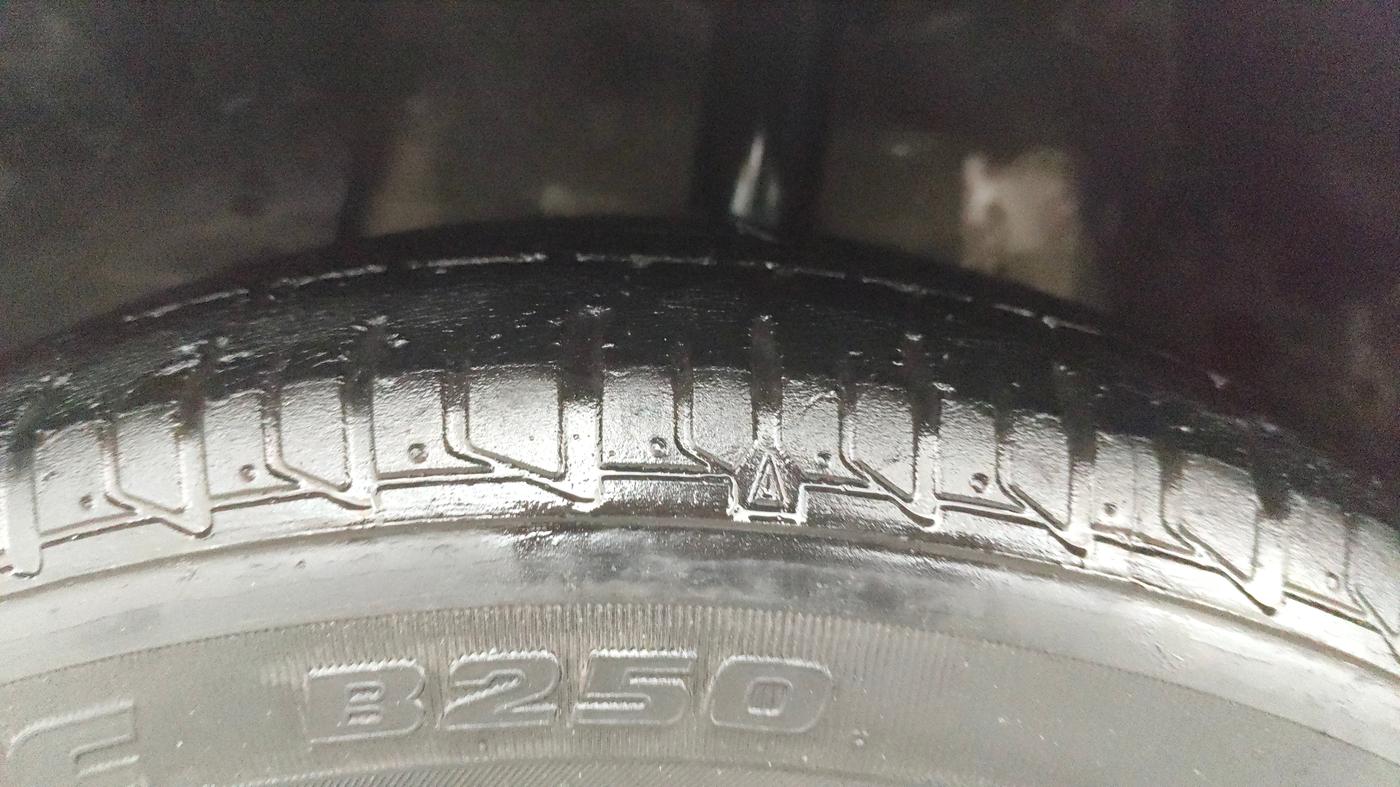 2015 Tata Zest XT PETROL, Petrol, Manual, 76,383 km, Left Front Tyre Tread