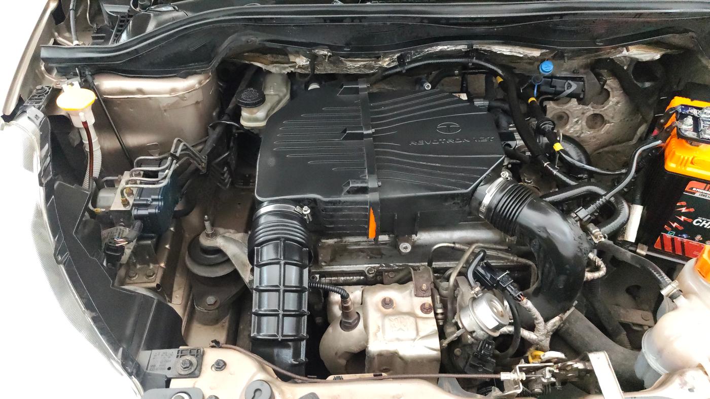 2015 Tata Zest XT PETROL, Petrol, Manual, 76,383 km, Engine View - Right