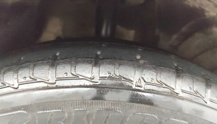 2015 Tata Zest XT PETROL, Petrol, Manual, 76,383 km, Right Front Tyre Tread