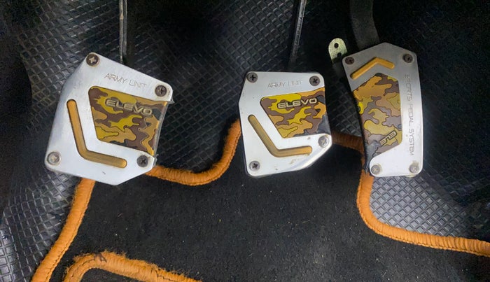 2018 Renault Kwid RXT 0.8 (O), Petrol, Manual, 24,128 km, Pedals