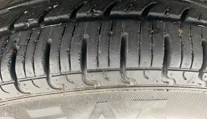 2018 Renault Kwid RXT 0.8 (O), Petrol, Manual, 24,128 km, Left Front Tyre Tread