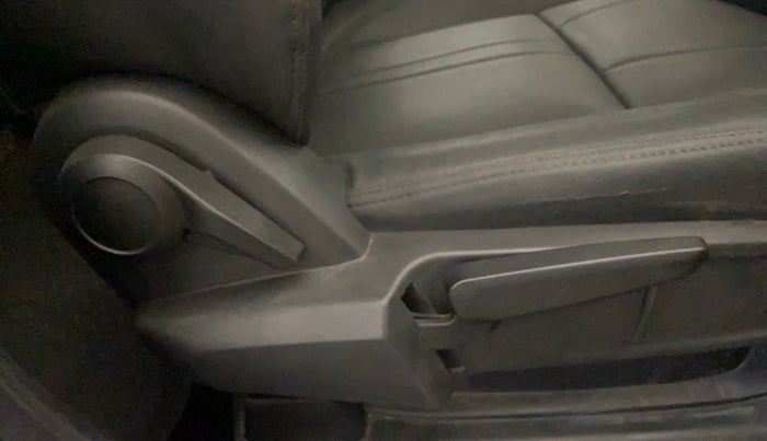 2022 Tata ALTROZ XZ PETROL, Petrol, Manual, 44,706 km, Driver Side Adjustment Panel