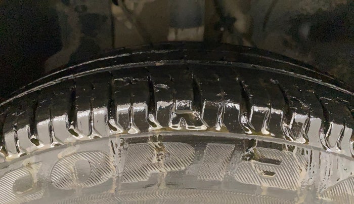 2020 Tata ALTROZ XE PETROL, Petrol, Manual, 33,190 km, Right Front Tyre Tread