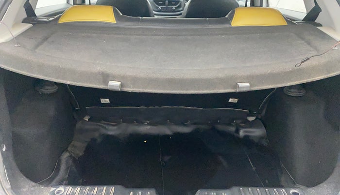 2020 Tata ALTROZ XE PETROL, Petrol, Manual, 33,190 km, Boot Inside