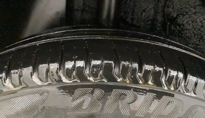 2020 Tata ALTROZ XE PETROL, Petrol, Manual, 33,190 km, Right Rear Tyre Tread