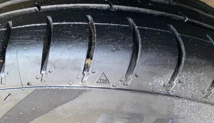 2020 Maruti Swift VXI, Petrol, Manual, 1,37,620 km, Right Front Tyre Tread