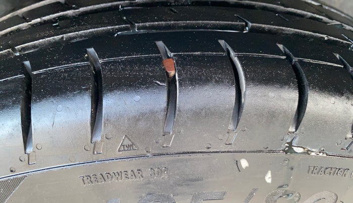 2020 Maruti Swift VXI, Petrol, Manual, 1,37,620 km, Right Rear Tyre Tread