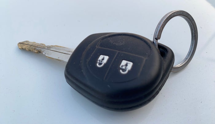 2020 Maruti Swift VXI, Petrol, Manual, 1,37,620 km, Key Close Up