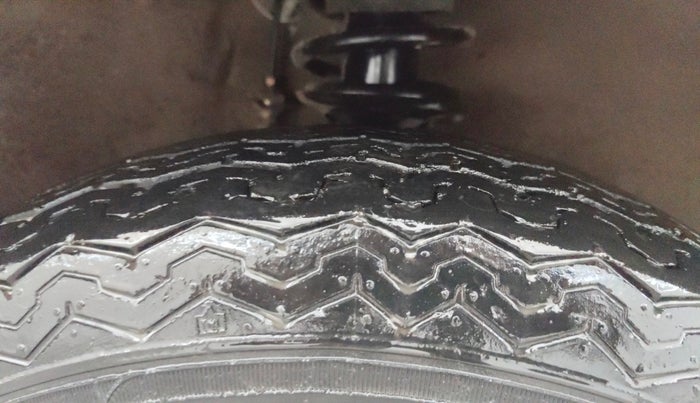 2015 Maruti Alto 800 LXI, Petrol, Manual, 34,978 km, Right Front Tyre Tread