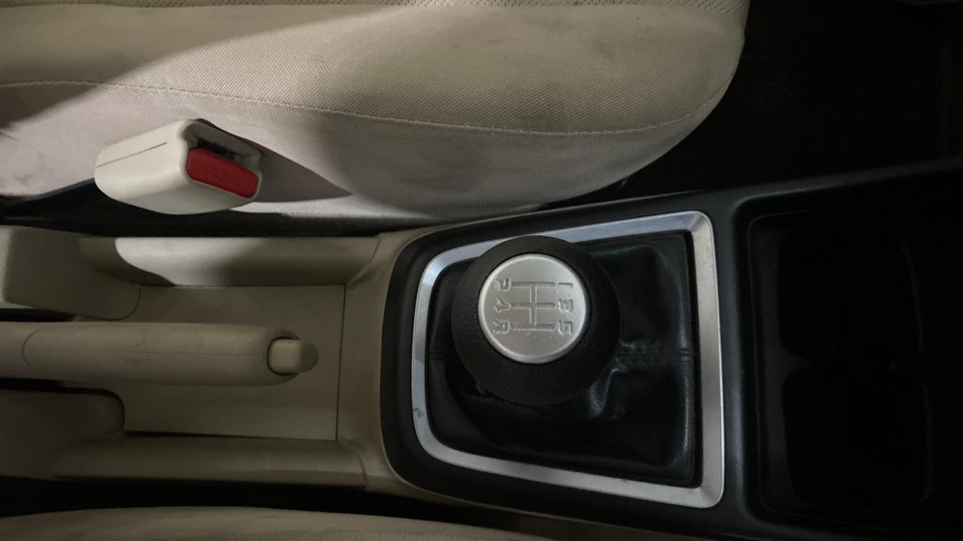2017 Maruti Dzire LXI, Petrol, Manual, 23,567 km, Gear Lever