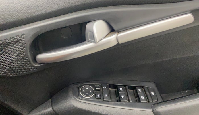 2019 KIA SELTOS HTK PLUS 1.5, Petrol, Manual, 93,193 km, Driver Side Door Panels Control