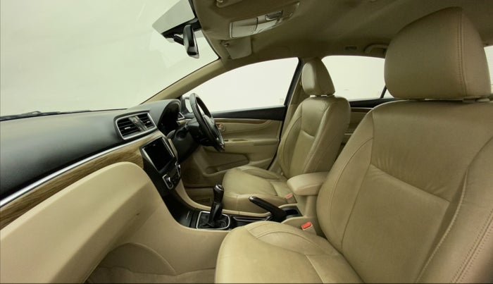 2018 Maruti Ciaz ALPHA 1.5 SHVS PETROL, Petrol, Manual, 75,831 km, Right Side Front Door Cabin