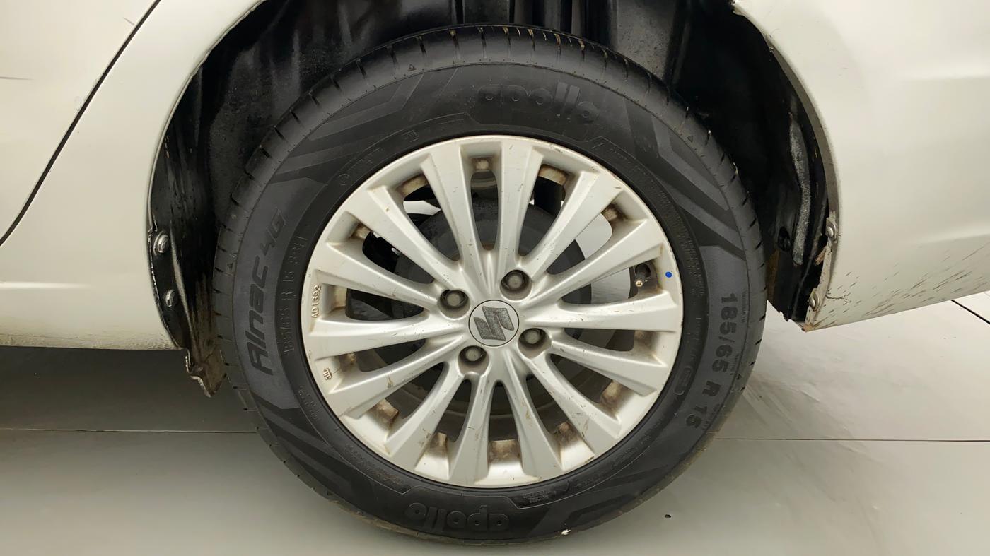 2017 Maruti Ciaz ZXI AT, Petrol, Automatic, 1,02,302 km, Left Rear Wheel