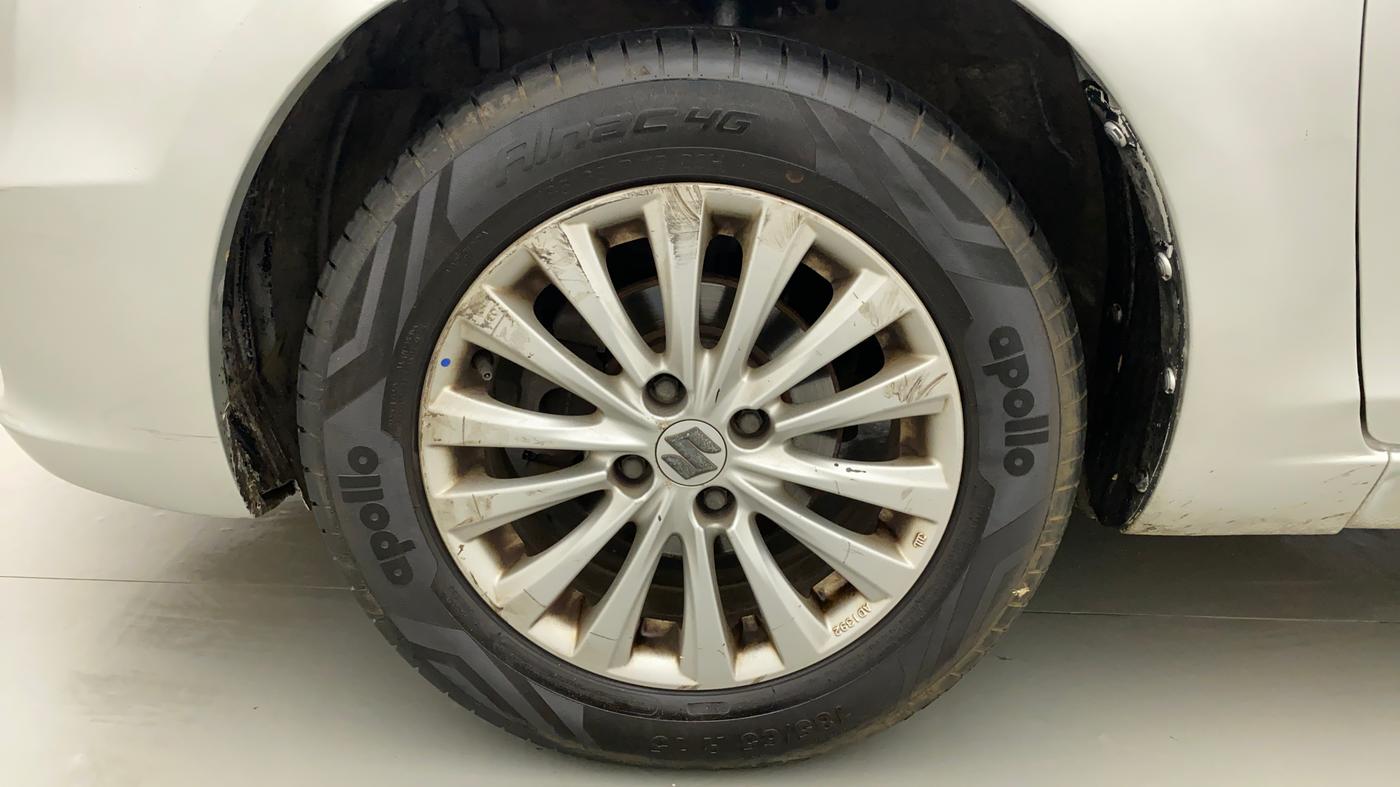 2017 Maruti Ciaz ZXI AT, Petrol, Automatic, 1,02,302 km, Left Front Wheel