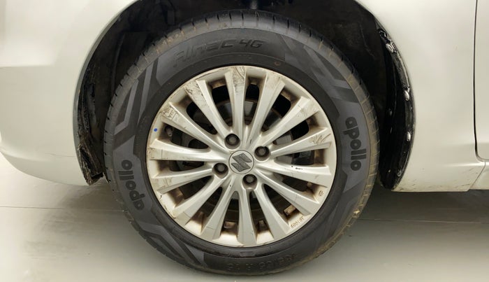 2017 Maruti Ciaz ZXI AT, Petrol, Automatic, 1,02,302 km, Left Front Wheel
