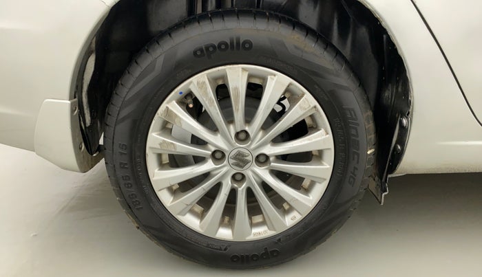 2017 Maruti Ciaz ZXI AT, Petrol, Automatic, 1,02,302 km, Right Rear Wheel