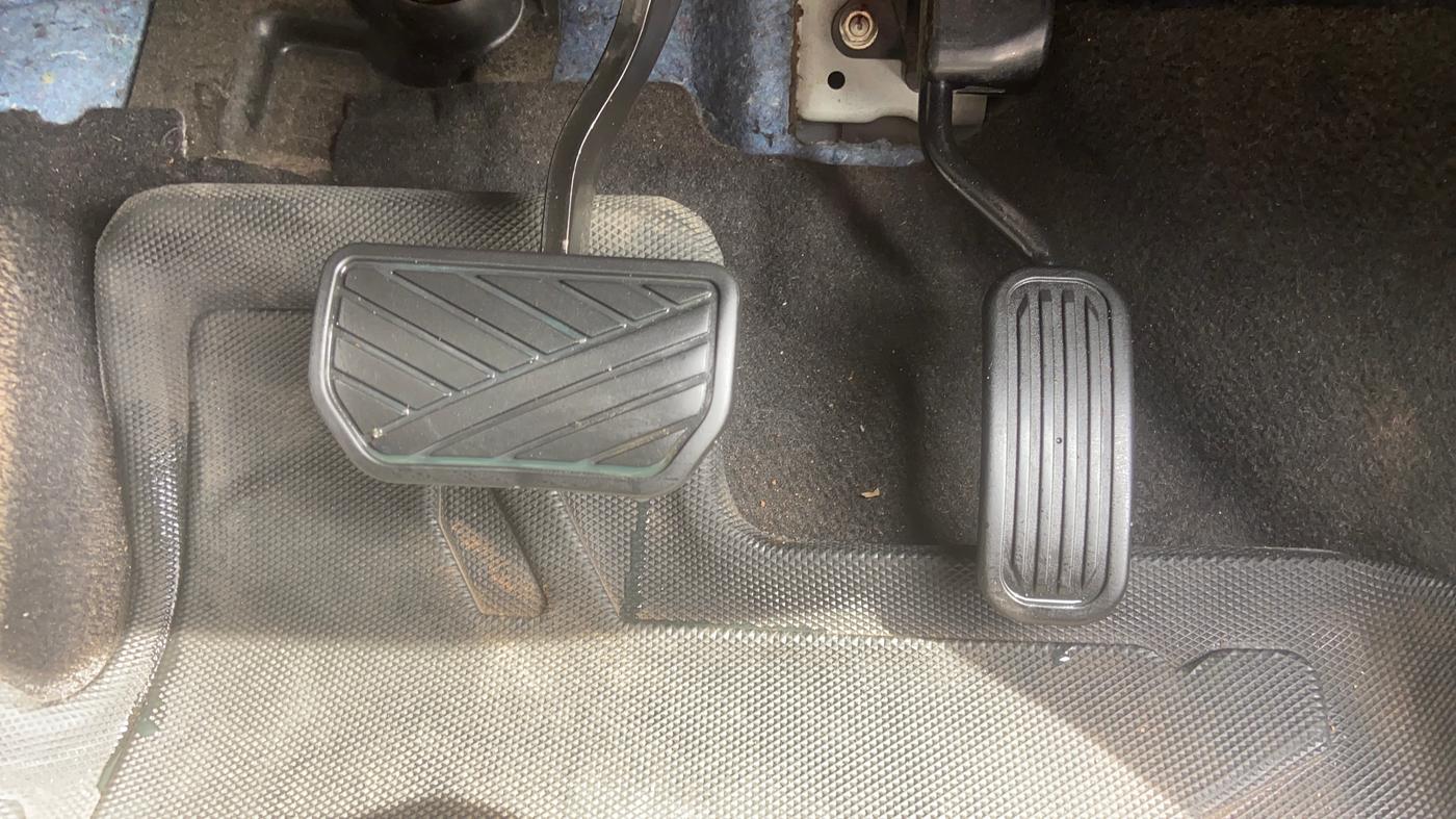 2023 Maruti Grand Vitara ALPHA PLUS HYBRID ECVT, Hybrid, Automatic, 1,08,734 km, Pedals