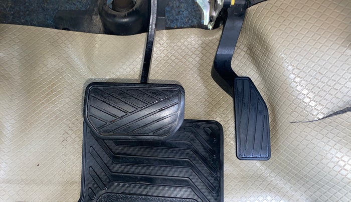 2014 Maruti Celerio VXI AMT, Petrol, Automatic, 1,03,839 km, Pedals