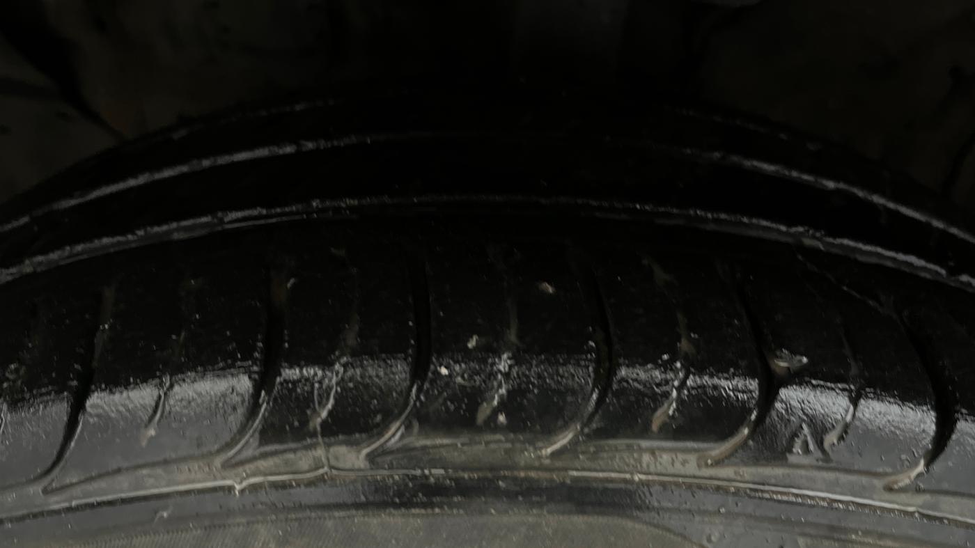 2020 KIA SELTOS HTE 1.5 PETROL, Petrol, Manual, 39,402 km, Left Front Tyre Tread