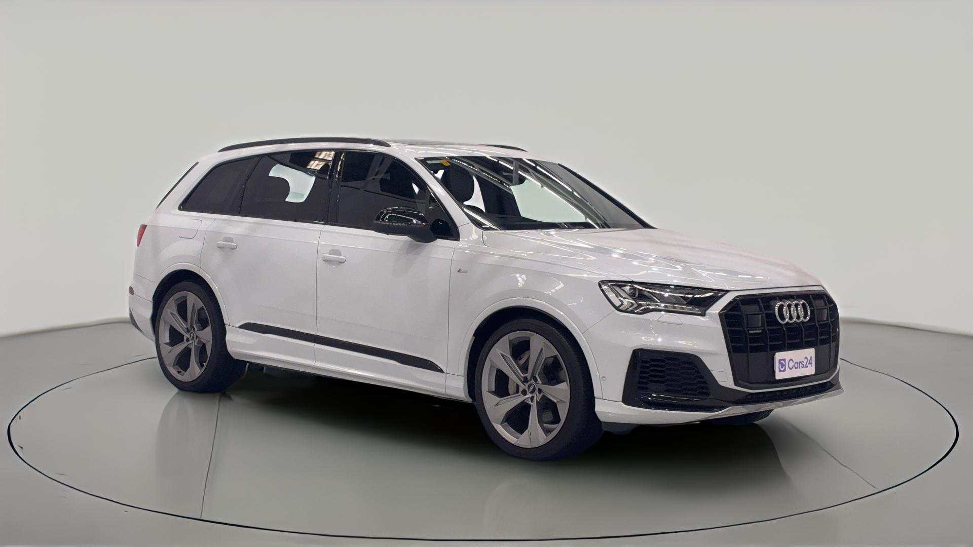 Audi Q7 image