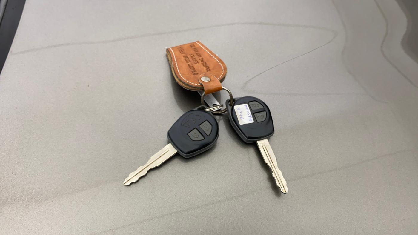2022 Maruti BREZZA VXI SMART HYBRID, Petrol, Manual, 24,059 km, Key Close Up
