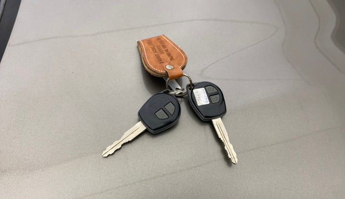 2022 Maruti BREZZA VXI SMART HYBRID, Petrol, Manual, 24,059 km, Key Close Up