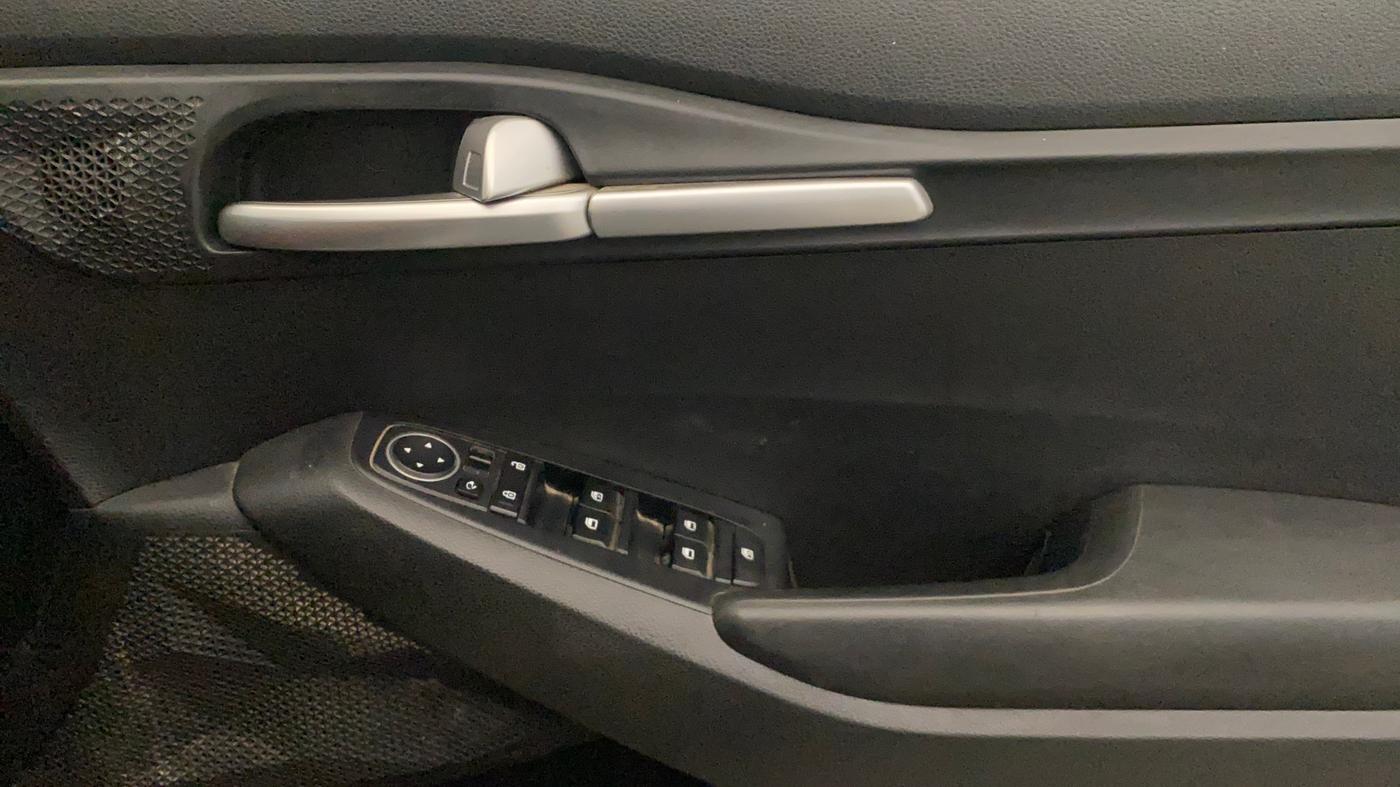 2022 KIA SELTOS HTK PLUS 1.5 DIESEL, Diesel, Manual, 86,665 km, Driver Side Door Panels Control