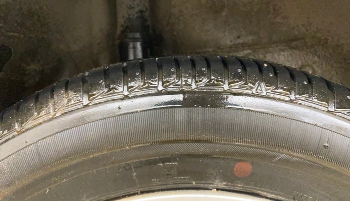 2017 Honda Jazz 1.2L I-VTEC V, Petrol, Manual, 44,959 km, Right Rear Tyre Tread