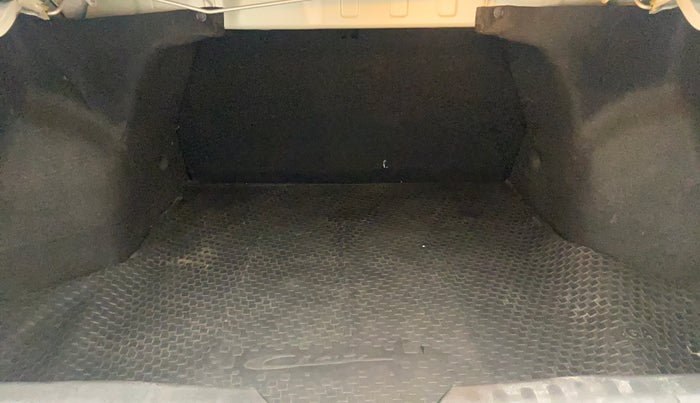 2015 Maruti Ciaz ZXI+ RS, Petrol, Manual, 78,140 km, Boot Inside