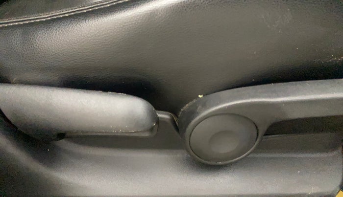 2015 Maruti Ciaz ZXI+ RS, Petrol, Manual, 78,140 km, Driver Side Adjustment Panel